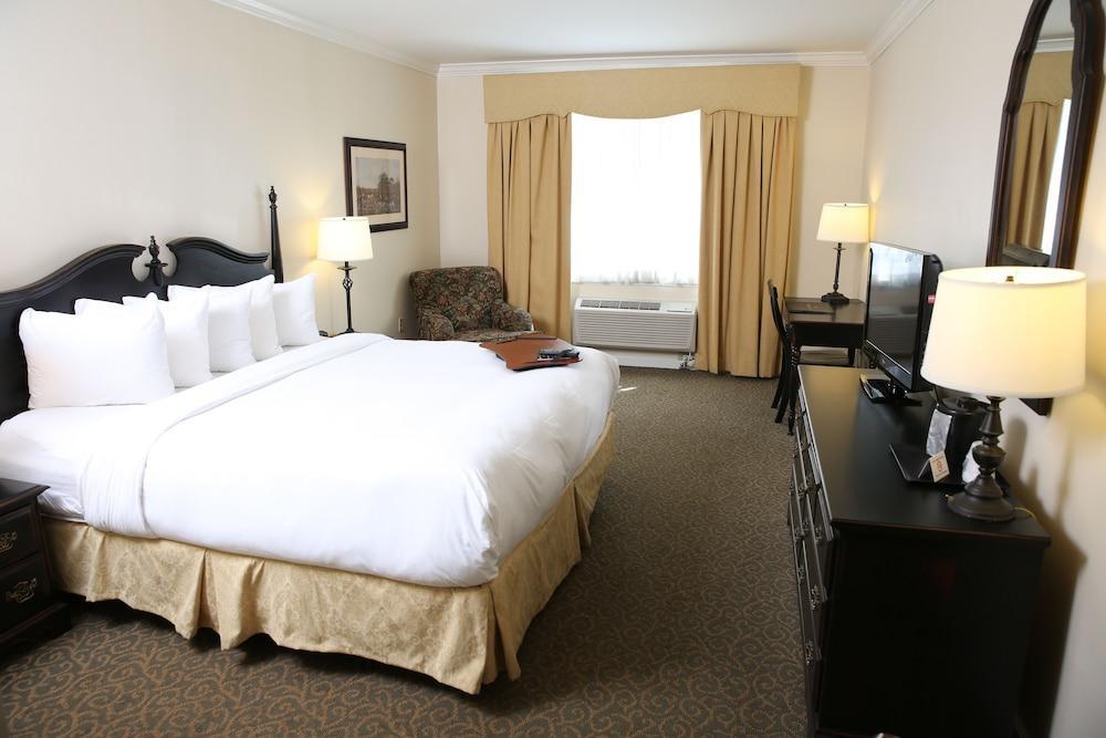 The Century House, Ascend Collection Hotel 3*