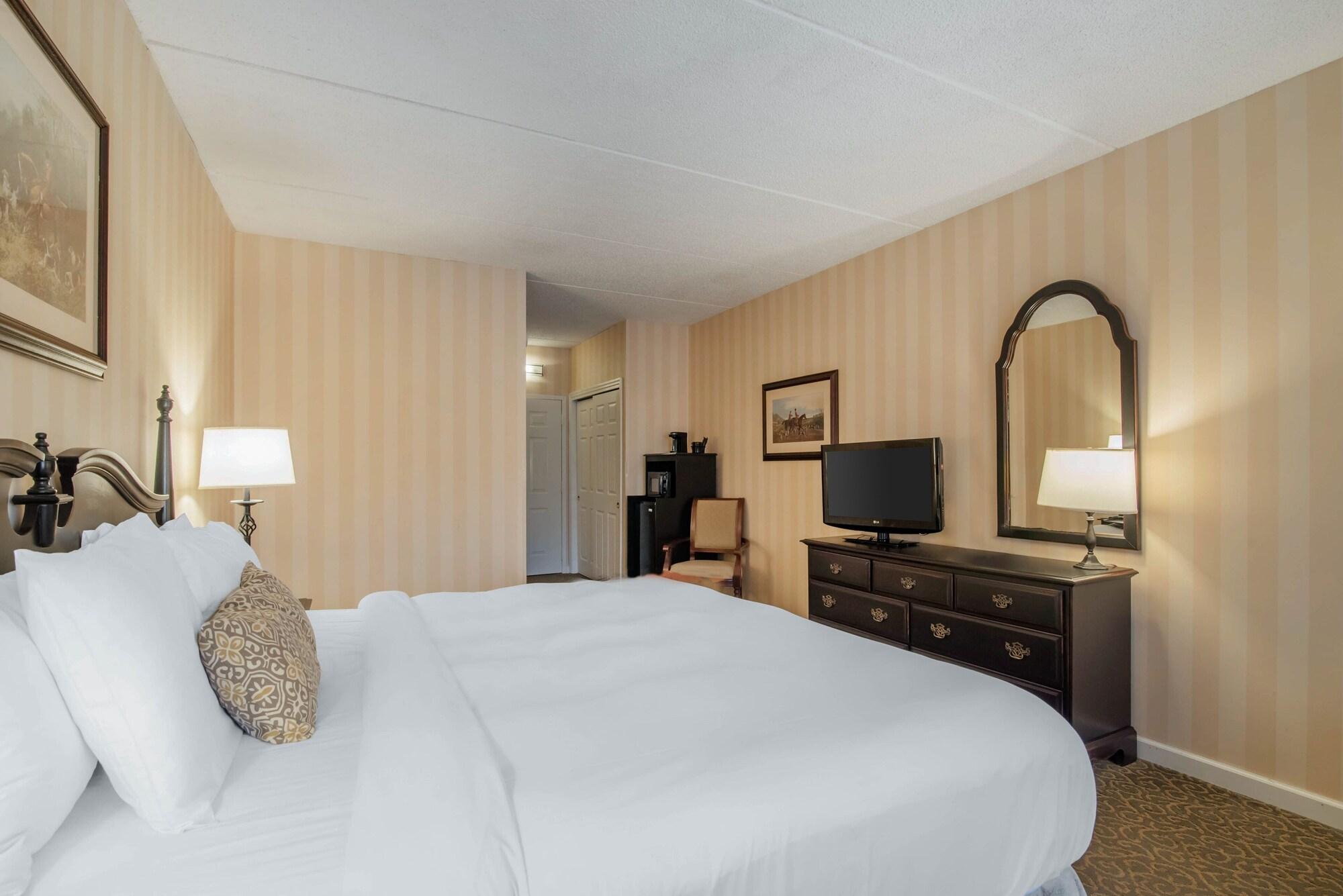 Hotel The Century House, Ascend Collection Latham