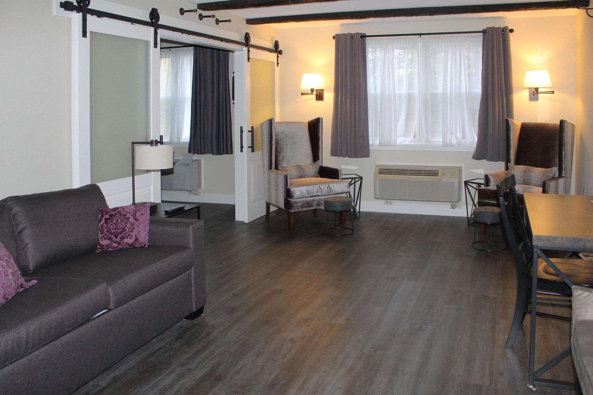 The Century House, Ascend Collection Hotel